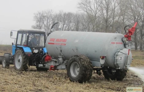 Причеп цистерна ВНЦ-6 для води і рідких органічних добрив об єм 6 куб.м