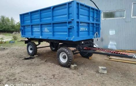Причіп тракторний 2ПТС-4 з бортами висотою 120 см