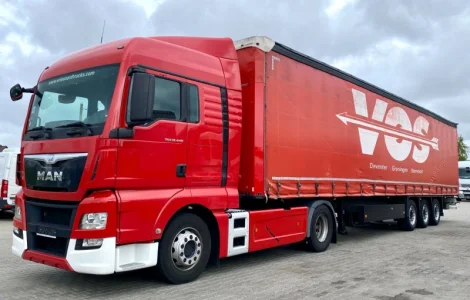 Продаж тентованого напівпричепа Schmitz 2014 року