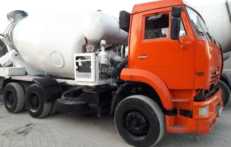 Кожух двигателя на миксер -камаз