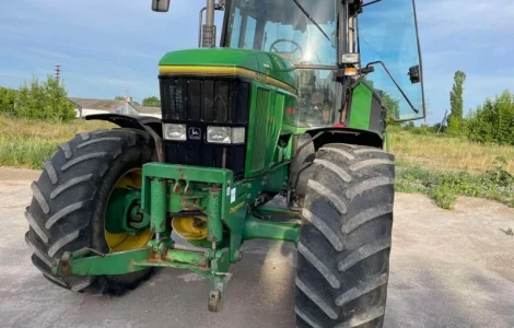 Трактор John Deere 7700 (1997 р.в.) Потужність (к.с.): 150. Напрацювання (м.ч.): 7300
