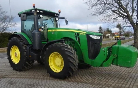 Трактор John Deere 8335R бу
