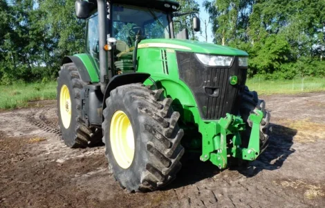 Трактор б/у John Deere 7230R