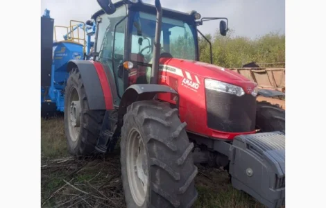Трактор Massey Ferguson 6713