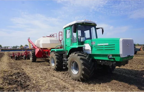 Трактор ХТА-250-13 (аналог Т-150К ХТЗ) с двигателем VOLVO