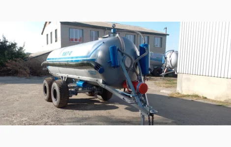 Бочка МЖТ 12 вакумна для навозу з розкидачем