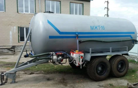 Бочка МЖТ-16 для КАС и воды (есть комплектация для навоза)