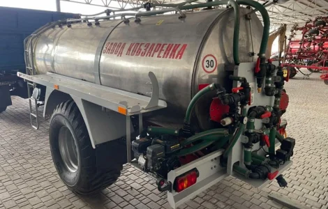 Цистерна напівпричепна РЗС-6 для змішування та дозування розчину (Бочка)