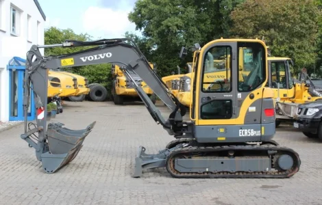 Мини-экскаватор Volvo ECR 58