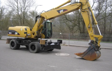 Колесный экскаватор Caterpillar M322С