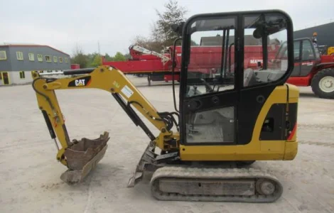 Мини экскаватор Caterpillar 301.8 C