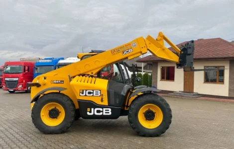 Телескопічний навантажувач JCB 541-70 AGRY