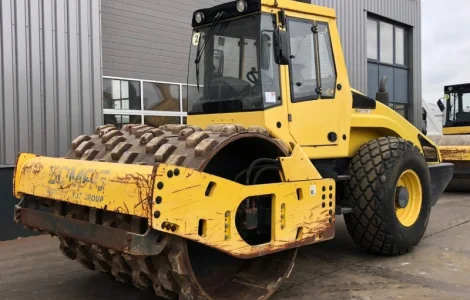 Дорожный каток Bomag BW 213-D4