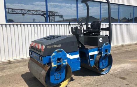 Комбинированный каток Bomag BW 138 AD. Строительная техника б/у