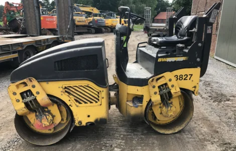 Дорожный каток Bomag BW 100 AD