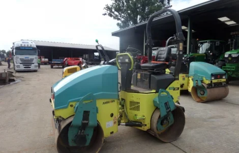 Двухбарабанный каток Ammann ARX26