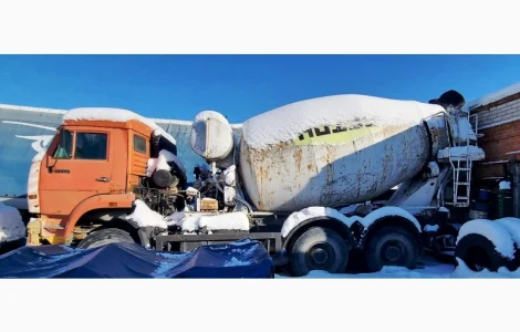 Автобетоносмеситель на базе КамАЗ 6520 (миксер)