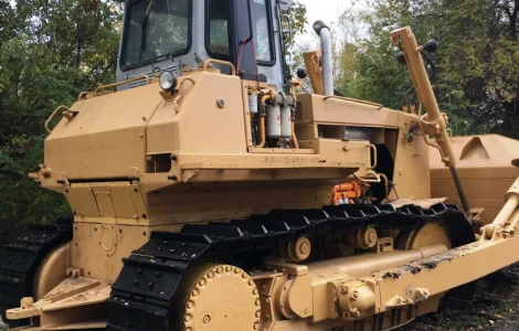 Бульдозер Dressta (Stalowa Wola) TD-25 после капремонта ходовой части и двигателя