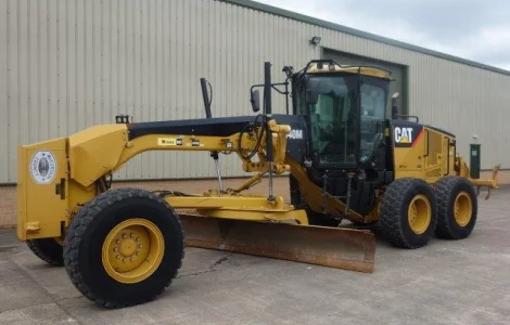 Грейдер самоходный Caterpillar 140 M