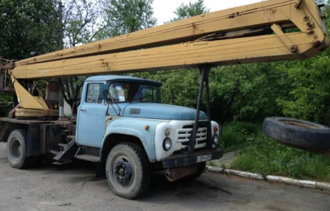 Автовишка АГП-22 на базі зіл130