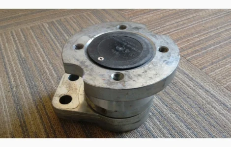 R18124400, R18124401 Ступица диска уфо дисковая борона гаспардо