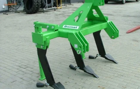Глубокорихлитель чизель 3 лапи + колеса Bomet