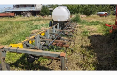 Культиватор прополюючий універсальний КПУ-5, 6 (Под жидкие удобрения, КАС)
