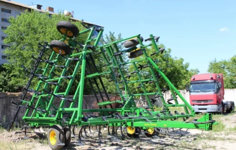 Вживаний культиватор John Deere 960 культиватор б/в Джон Дір 11 м