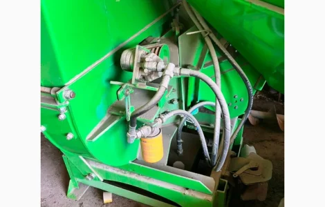 Подрібнювач деревини навісний РМ-900 щепоріз