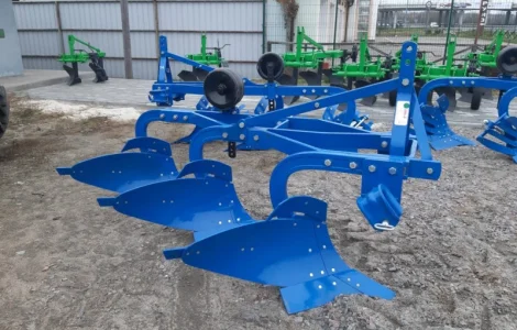 Турецький ексцентричний 3-х корпусний плуг Unlu