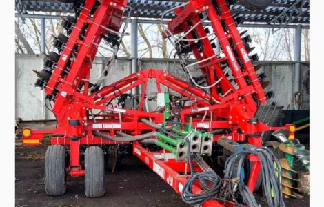 Посевной комплекс BOURGAULT 3720-30 с бункером 1910 John Deere