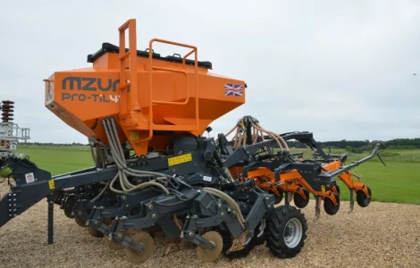 Пропонується посівний комплекс Mzuri 4T PRO-TIL