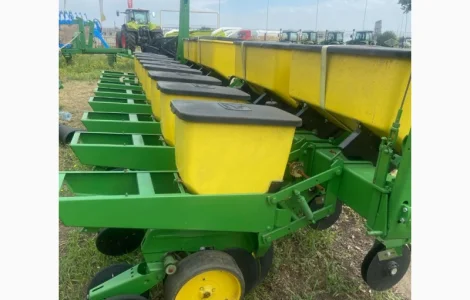 Сівалки John Deere 7000/7200 точного висіву, з США -8 рядні