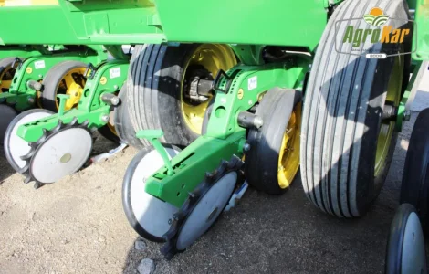 Просапна сівалка john deere 7200 (526) - 8 ряд