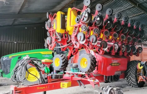 Сівалка точного висіву пневматична Väderstad Tempo L 16