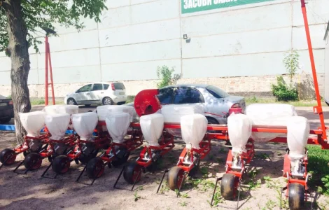 Cеялка СУПН в Кировограде, устройство сеялки точного высева