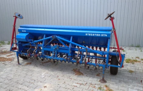 Сеялки сеялки польские разных размеров прицепні сеялки