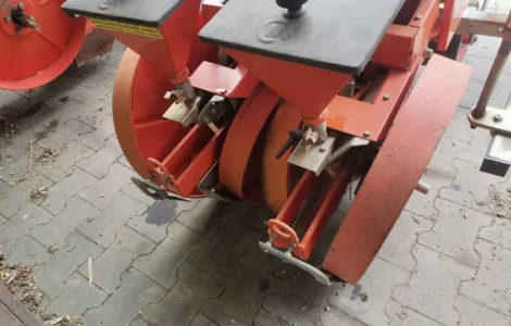 Рассадопосадочная машина Checchi & Magli