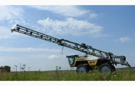 Оренда самохідних обприскувачів IBIS 3000 та MAF 4200