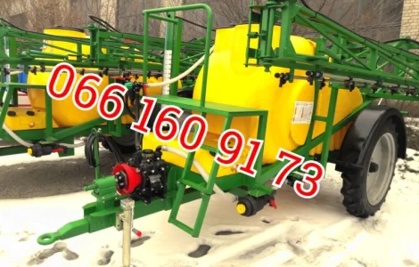 Опрыскиватель ОП-2000 21м имеет гидравлическую штангу тип-тандем раскладывание