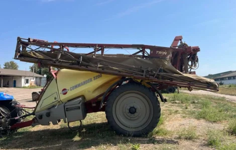 Обприскувач причіпний HARDI Commander 3200 повітряний рукав