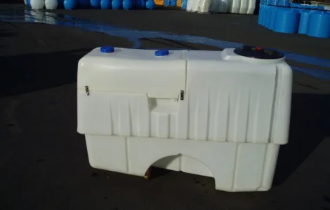 Емкость для навесного опрыскивателя AGRO 1000 - ТМ «Укрхiмпласт»