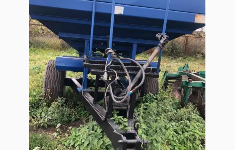 Розкидач мінеральних добрив РМД-3000 Урожай