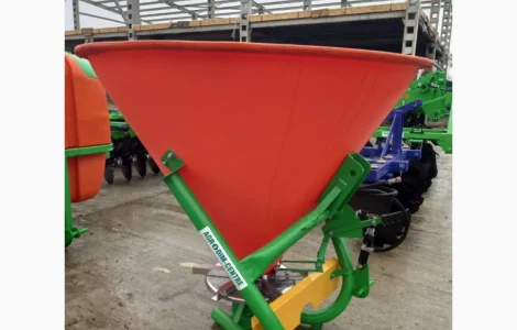 Розкидач мінеральних добрив МВД - 500 гідравлічний