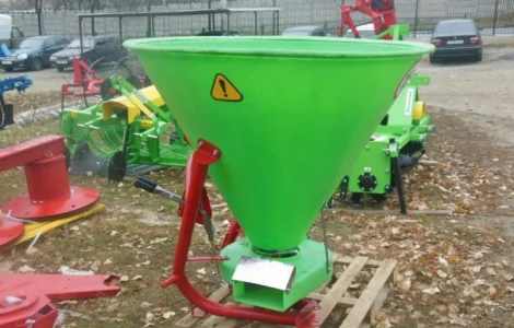 Расбрасыватели удобрений Jar-met, Польша 500, 650, 1000 кг (пластмаса, железо)