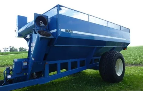 Зерновой Бункер накопитель прицепной Kinze 840 из США