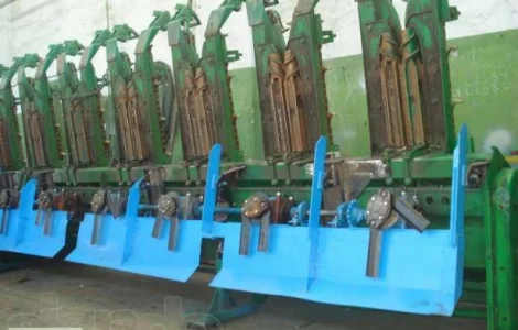 Установка измельчителей на кукурузные жатки John Deere, Case, CLAAS, Massey Ferguson