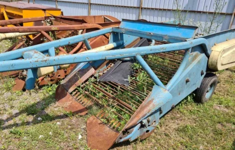 Картофелекопатель двухрядный транспортный Z-609 фирмы Agromet (Польша)