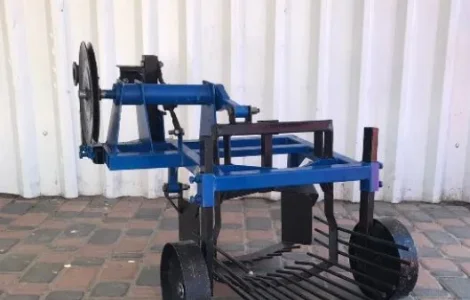 Продам грохотну копалку до мототрактора зміщена