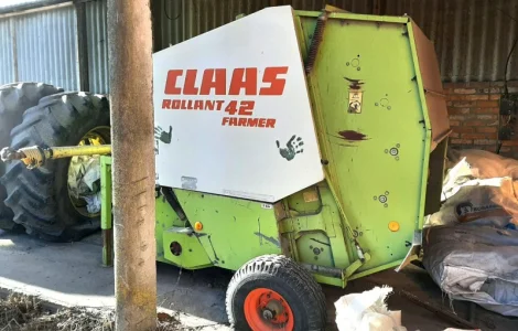 Прес-підбирач рулонний Claas Rollant 42